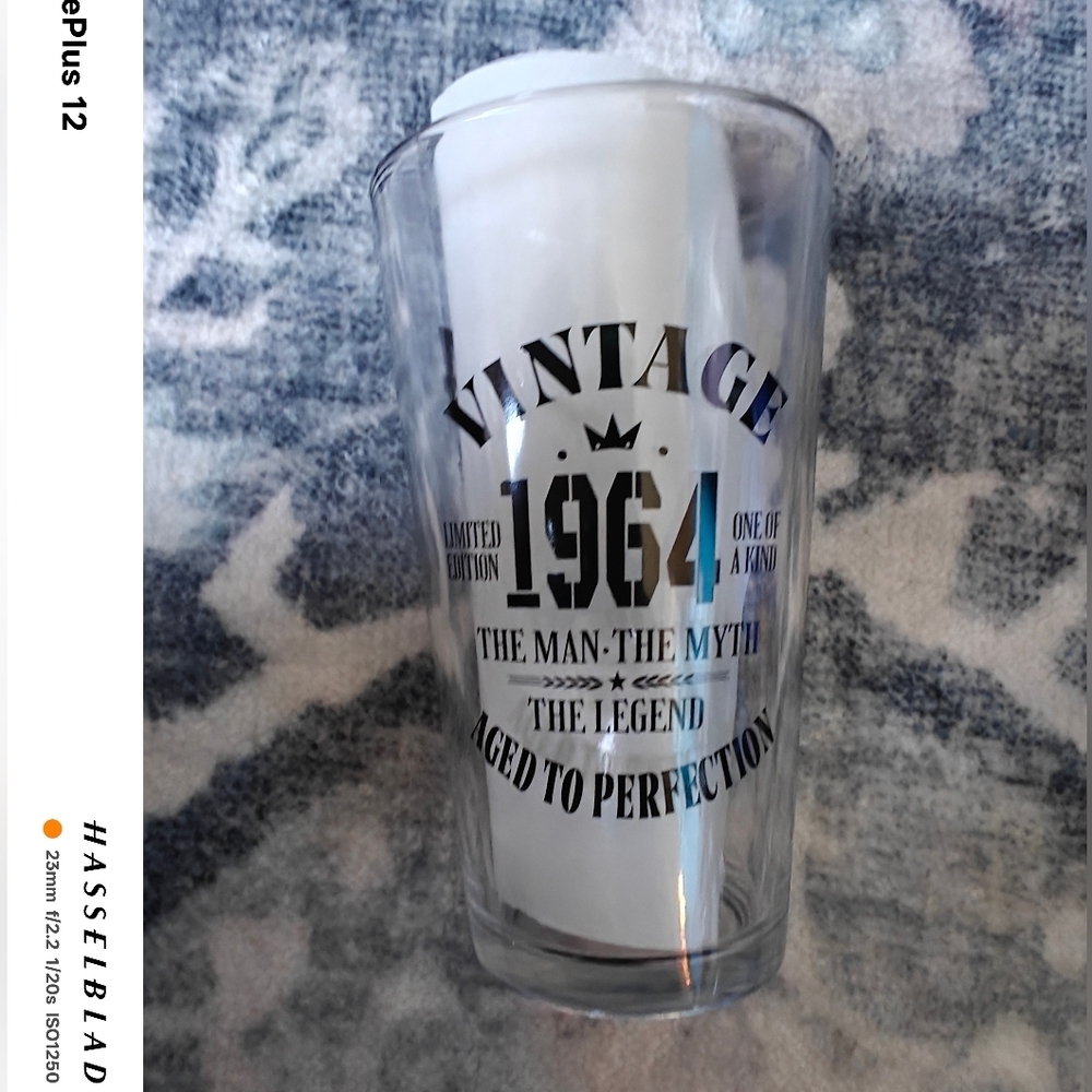 BNWT Vintage Glass Born 1964
